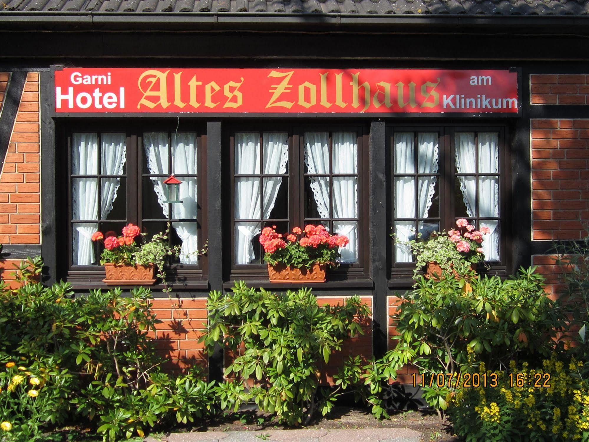 Отель Altes Zollhaus Am Klinikum Любек Экстерьер фото